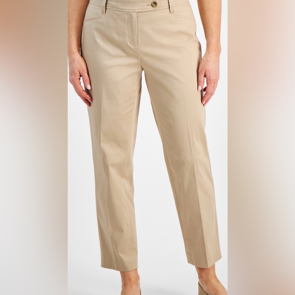 NWT Jones of New York Grace Ankle length pants in stone size 8